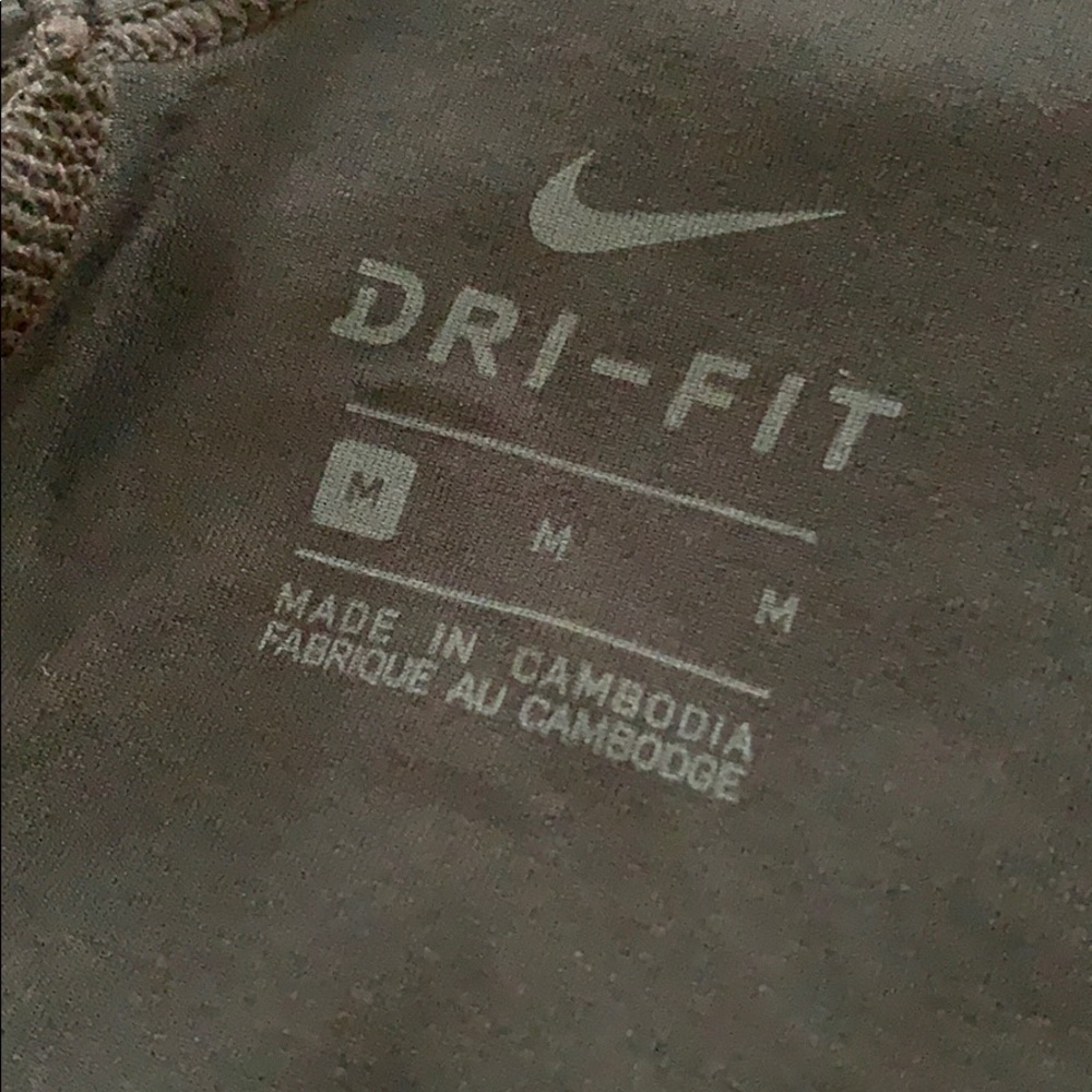 Nike - Picture 4 of 4